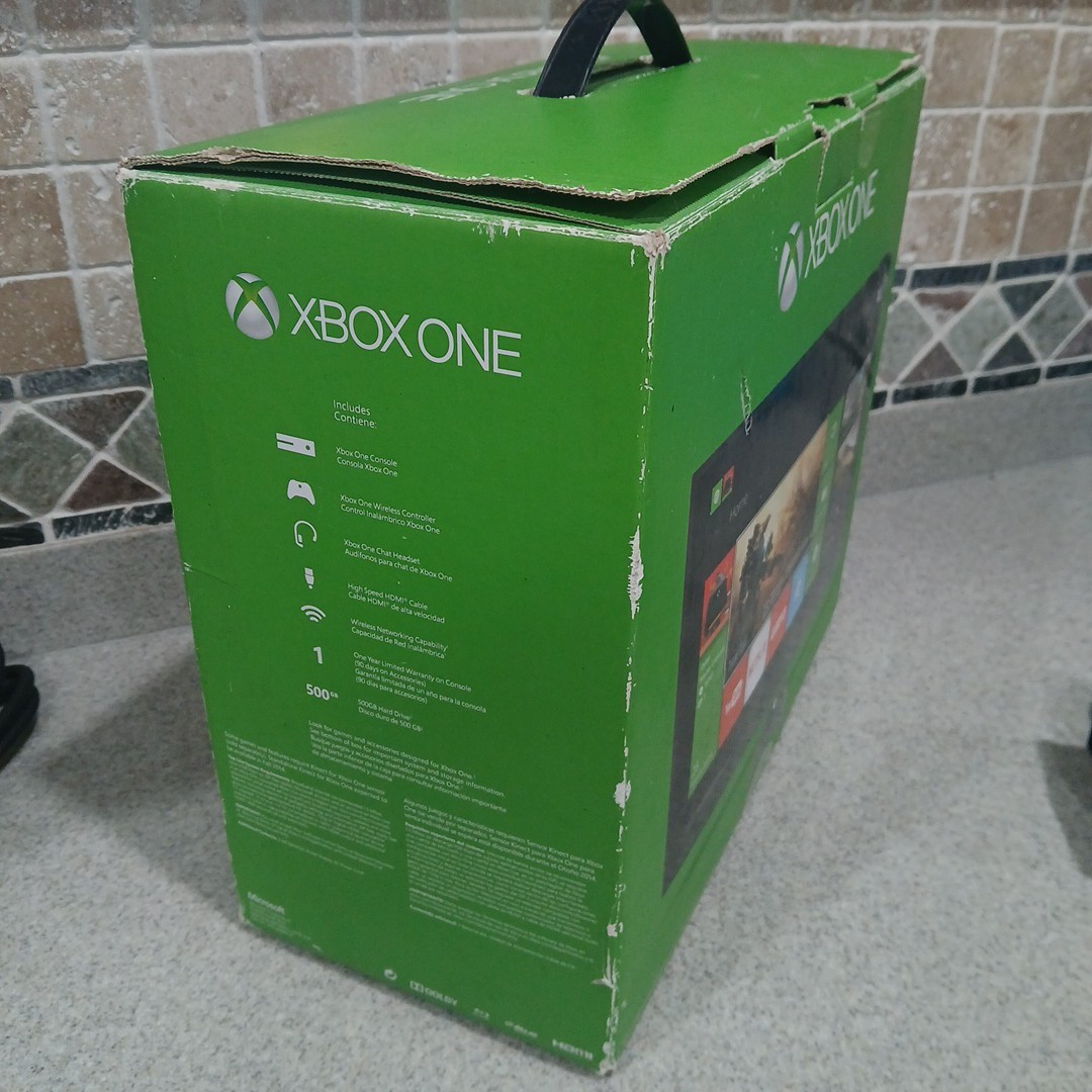 Microsoft Xbox One Console 1540 500GB SSHD W Original Box, Controller & Kinect