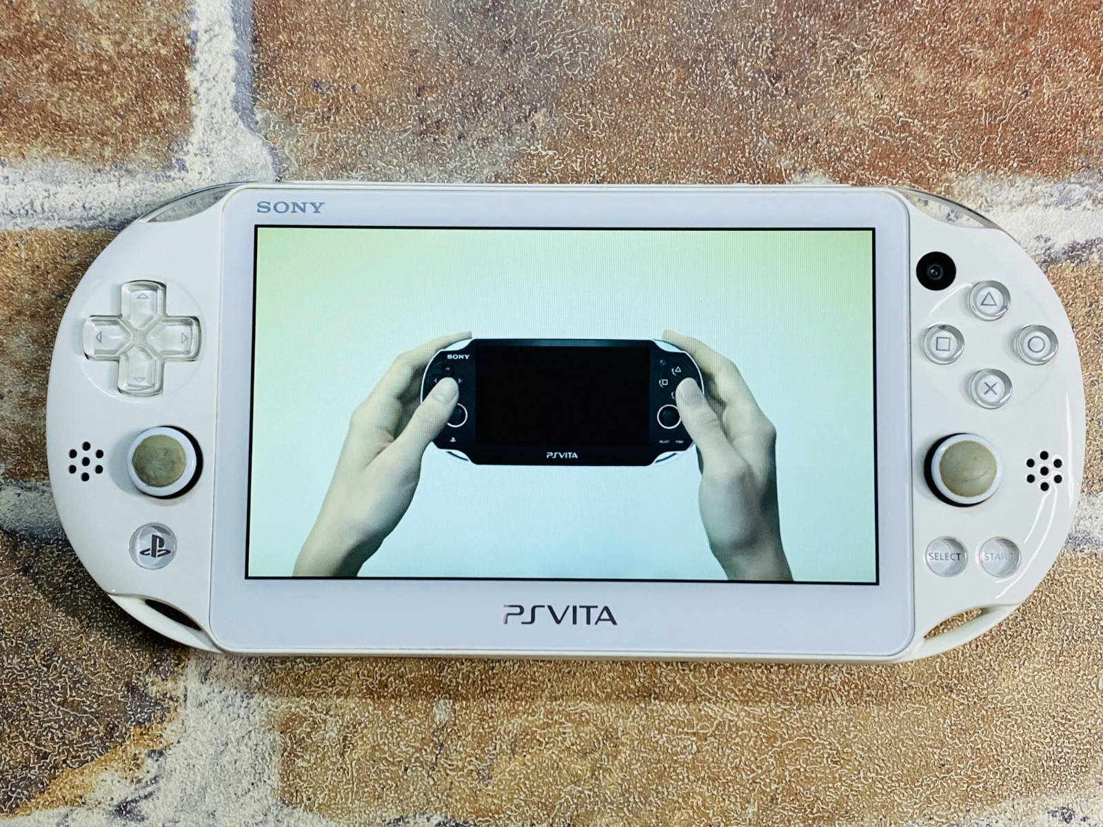 PS Vita PCH-2000 White ZA12 SONY PlayStation Japan Charger 16GB Pouch Tested DDP