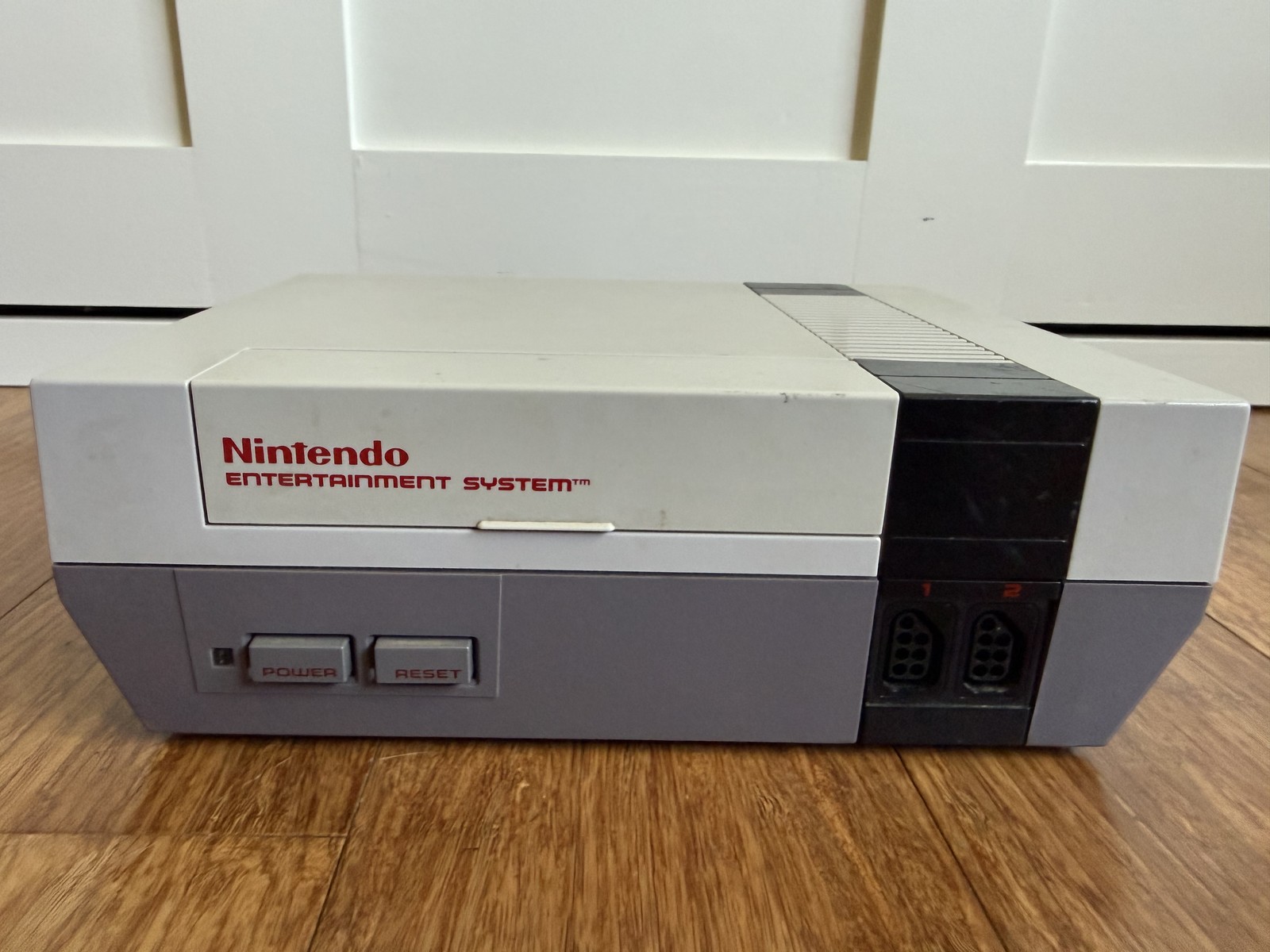 Nintendo NES Console Bundle • 2 Controllers • Zapper • Mario Duck Hunt • OEM