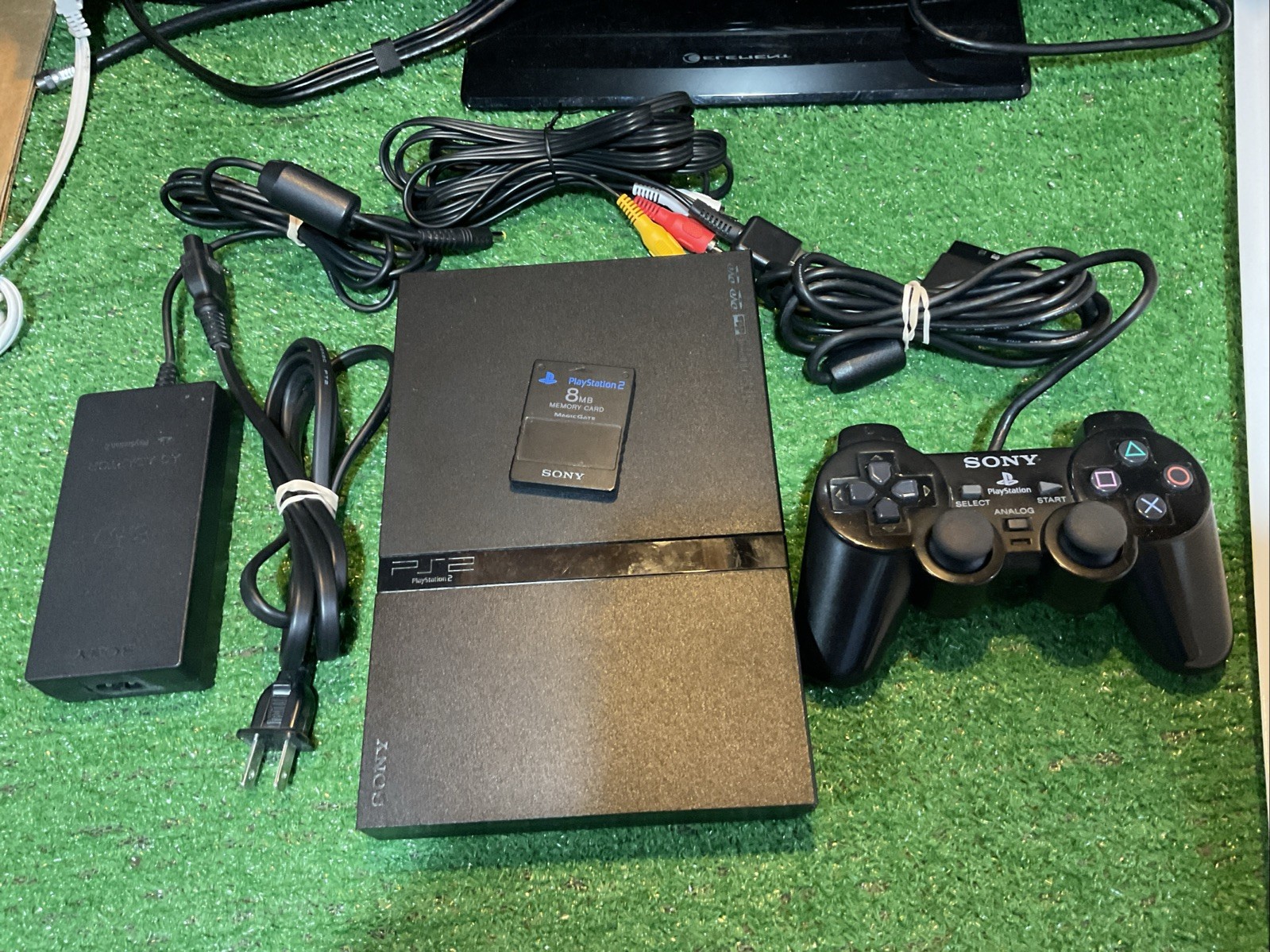 Sony PlayStation 2 Slim Console SCPH-77001 W/ Controller, Cables, 8MB Card, Game