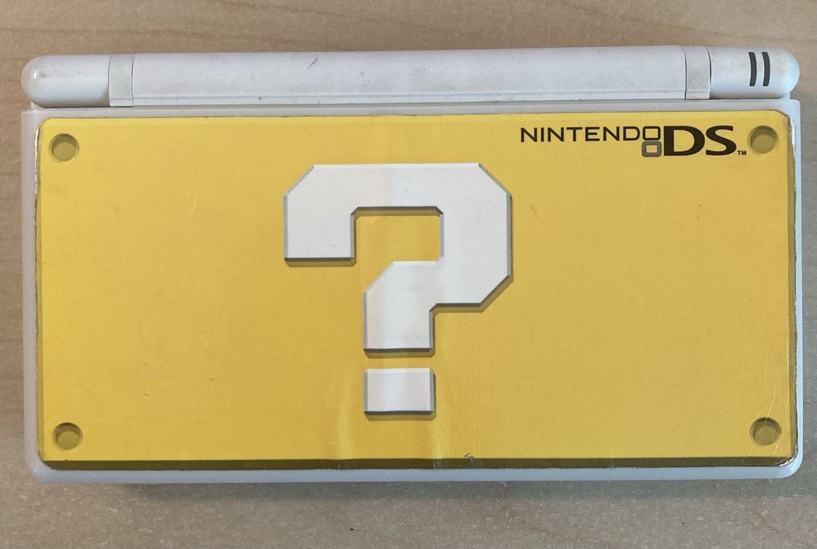 Nintendo DS Lite Console USG-001 White color, no charger tested working