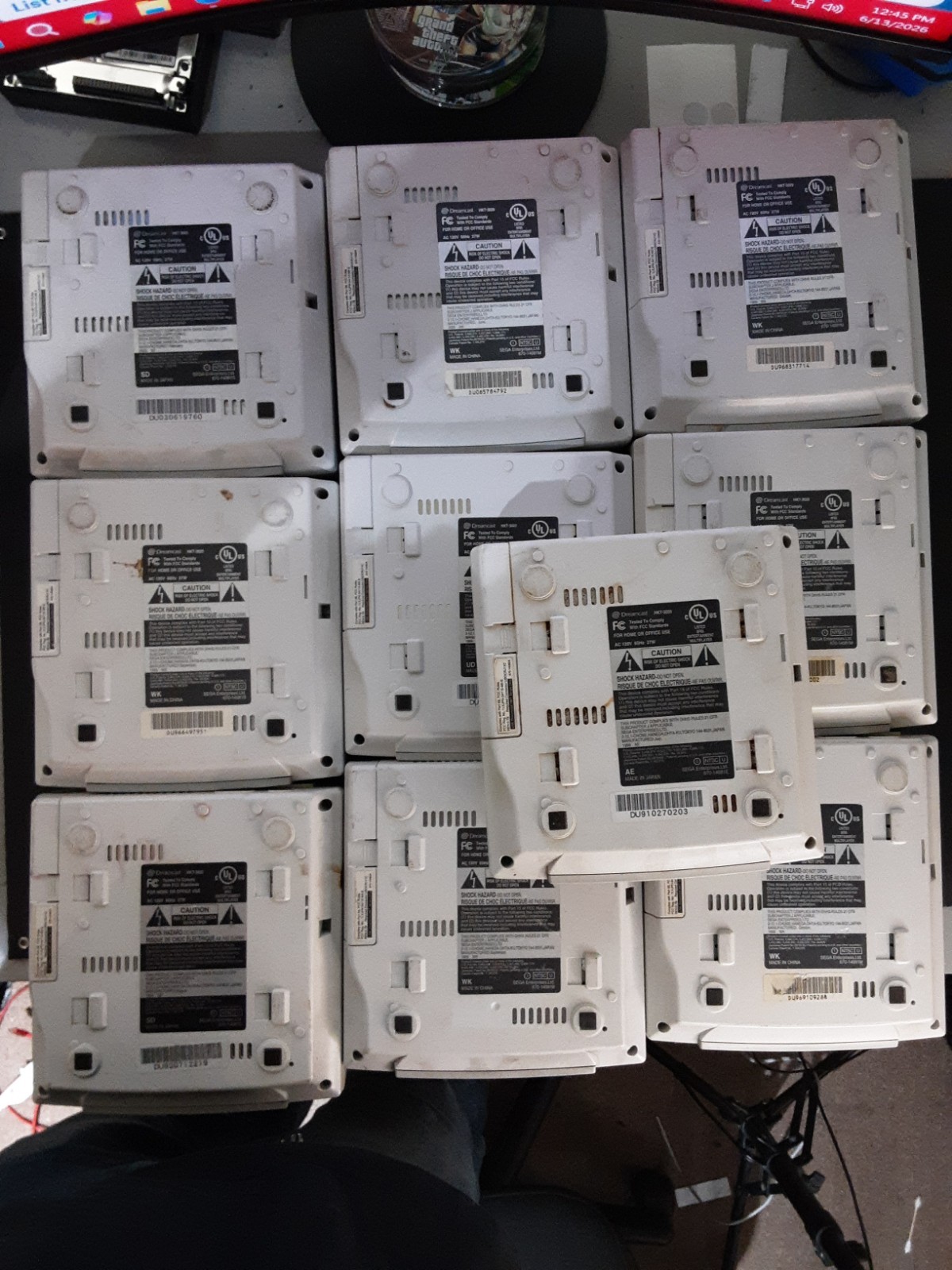 Lot Of 10 Broken Sega Dreamcast Consoles Various Issues