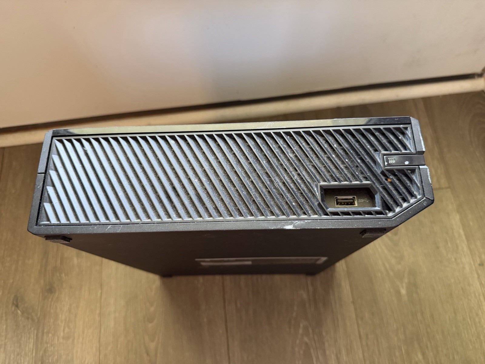 Microsoft Xbox One Original 500GB Video Game Console With Controller Power Brick