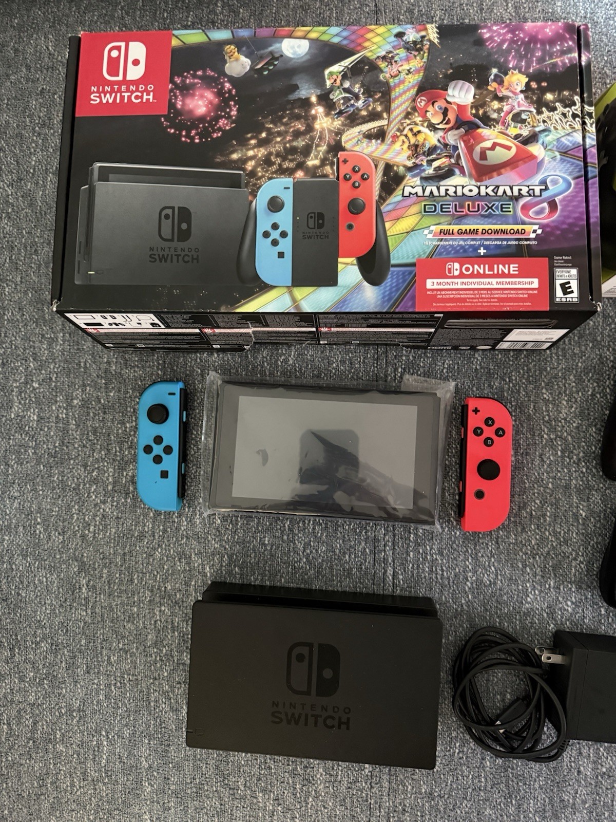 Nintendo Switch Mario Kart 8 Console Deluxe Neon Bundle – Read Listing ********