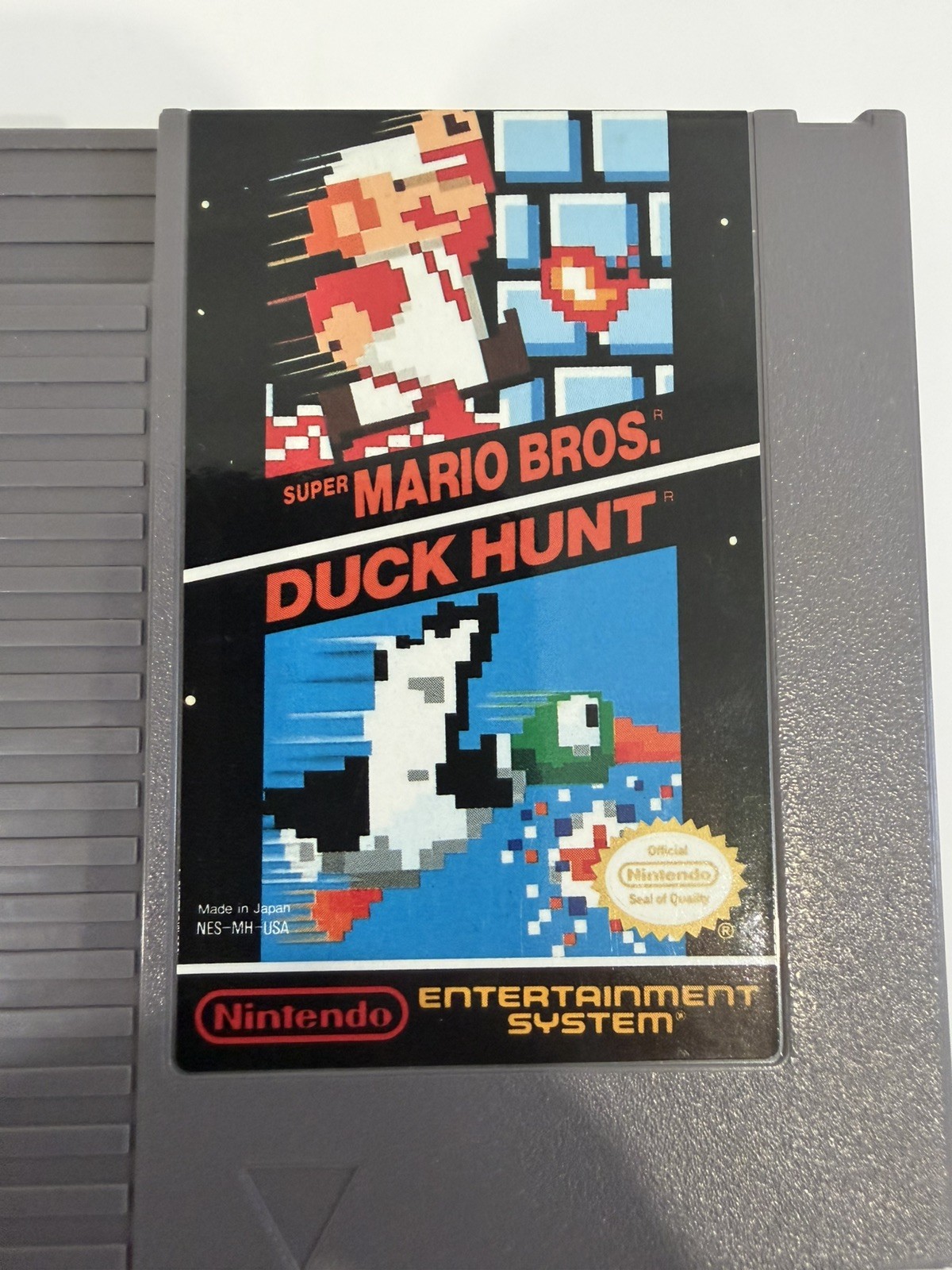 Nintendo NES Action Set CIB Tested Mario Duck Hunt Zapper Mattel Canada