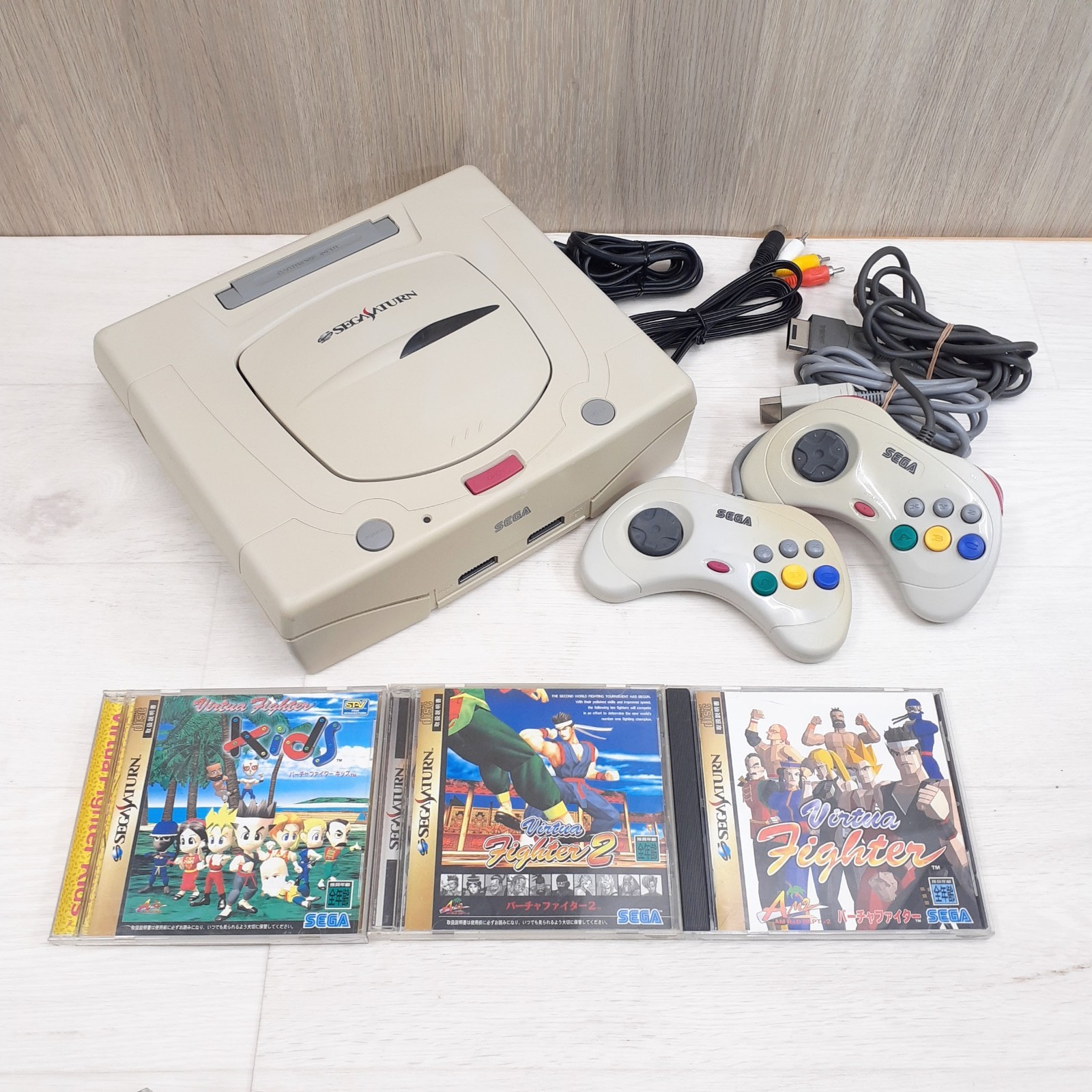 SEGA SATURN CONSOLE Bundle With 2 Controllers & 3 Games Japan White Tested