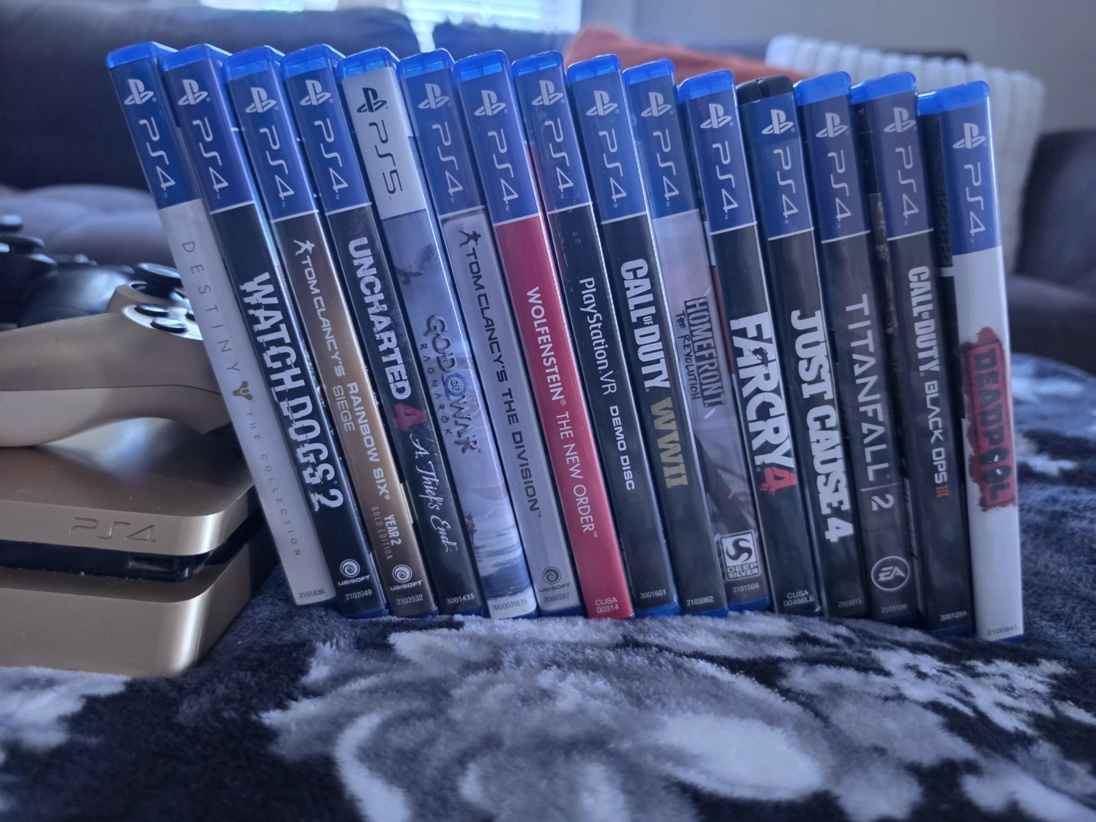 Sony PS4 Playstation 4 CUH-2015B 1TB w/ Controllers Limited Edition Gold Console