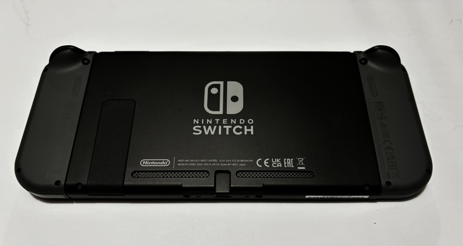 Nintendo Switch Handheld Console 32GB w/ Gray Joycons HAC-001