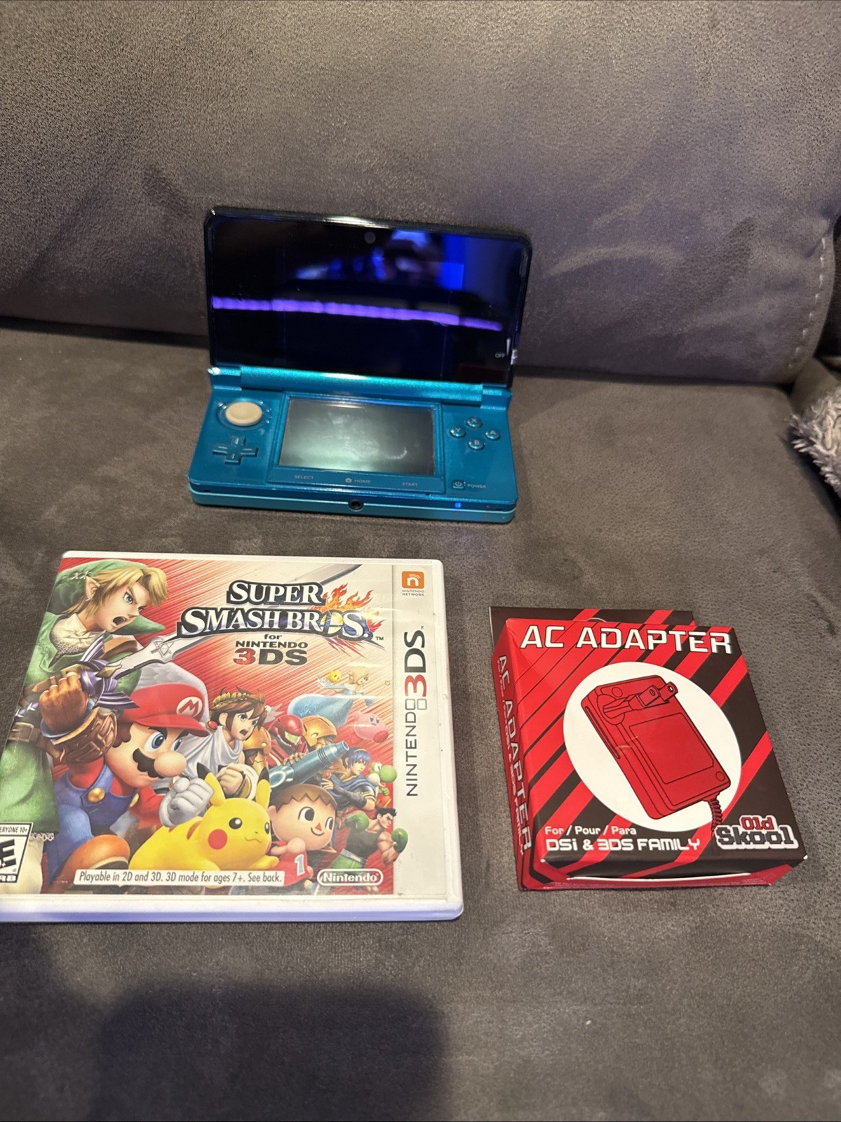 Nintendo 3DS Original Aqua Blue Teal System & Super Smash Brothers Game Charger
