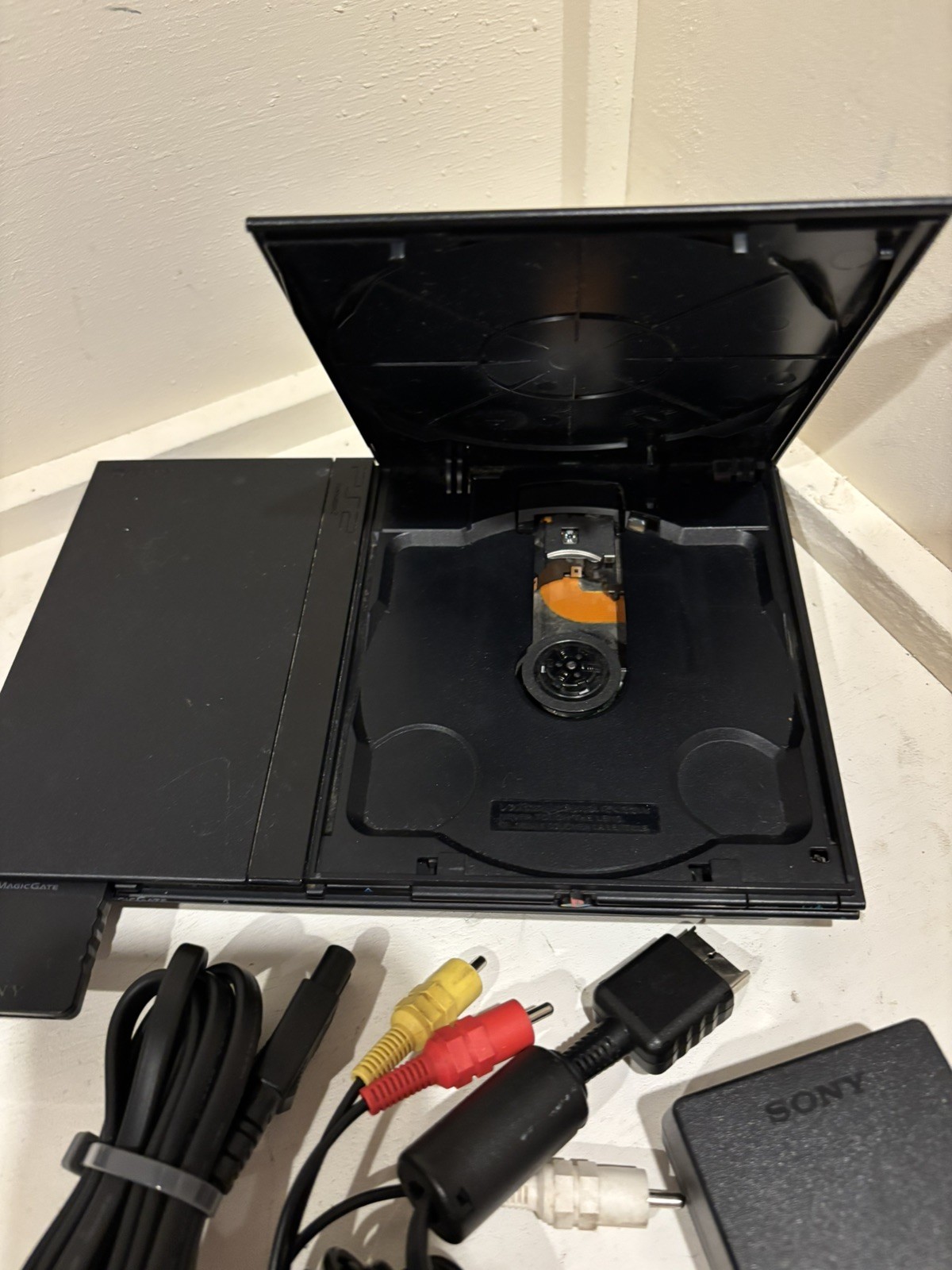 Sony PlayStation 2 PS2 Slim Console SCPH 70012 W/ Controller Memory Card & Wires