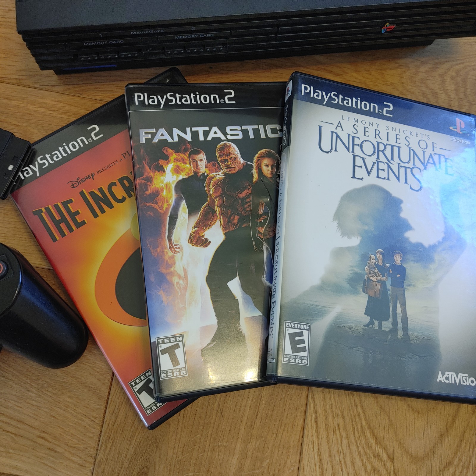 Sony PlayStation 2 PS2 Console SCPH-39001 w/ Cables Games & Controller