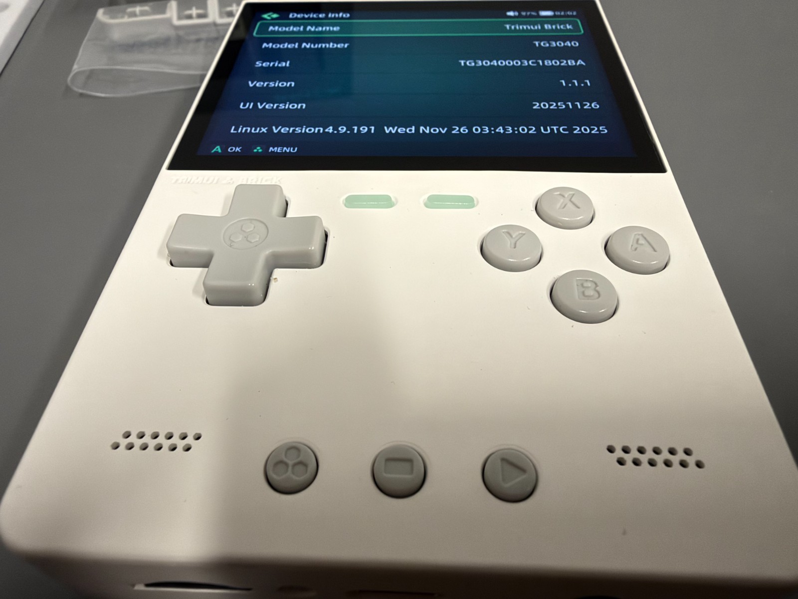 TrimUI Brick, White Console, 3.2” IPS Display, Linux, WiFi/Bluetooth/USB-C