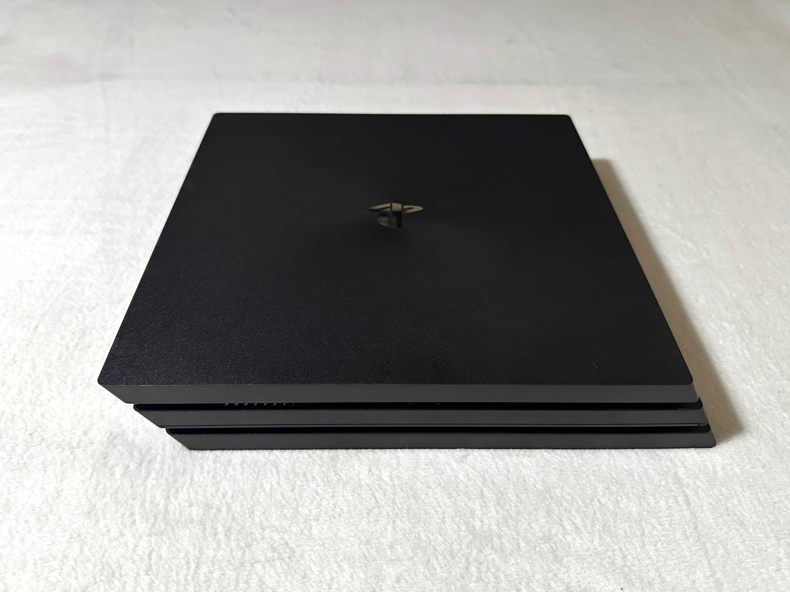 Low Firmware PlayStation 4 Pro 1TB PS4 Pro Complete With Cables & Controller
