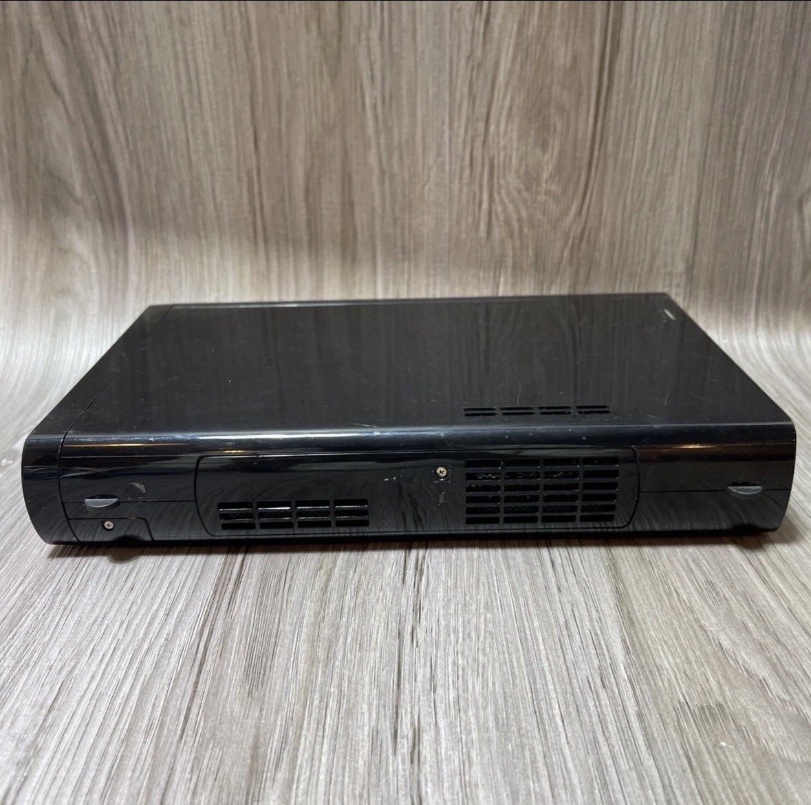Nintendo WII U 32GB Console WUP-101 (02) With Gamepad