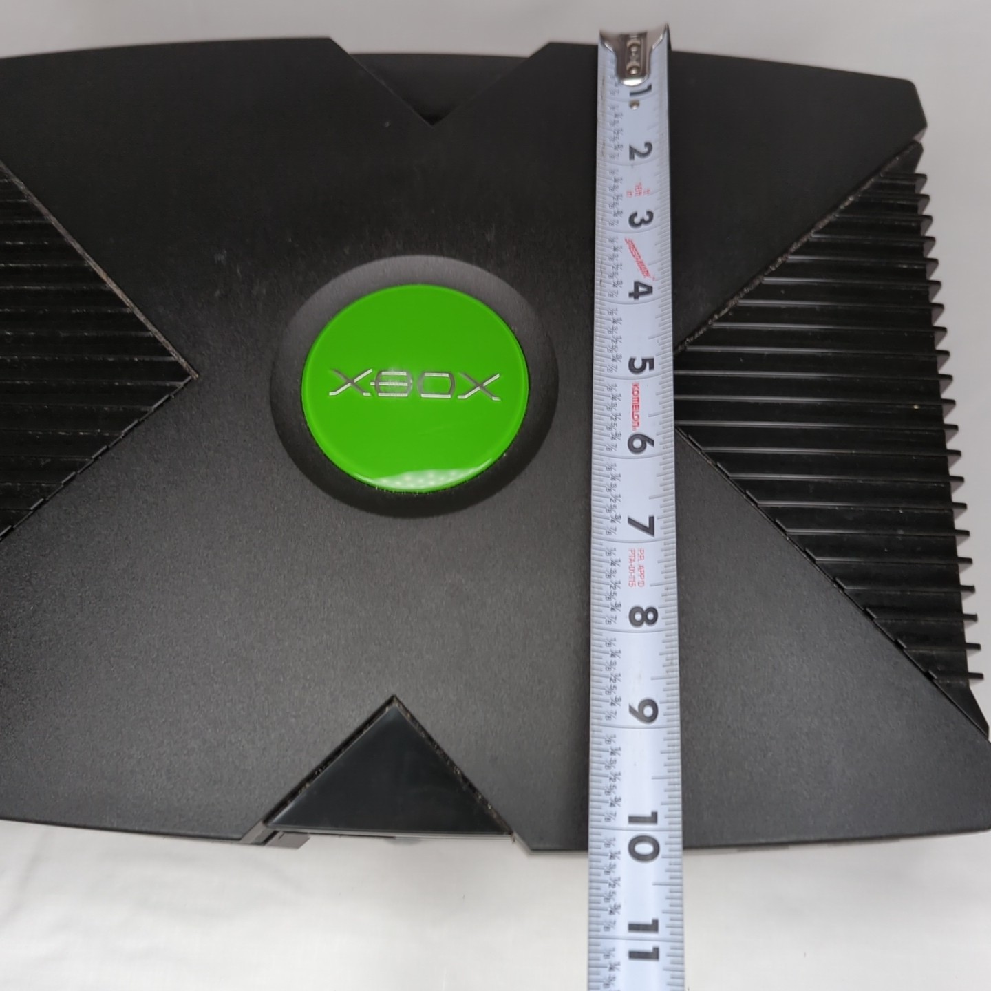 MICROSOFT XBOX CONSOLE WITH POWER CORD FOR PARTS AND REPAIR