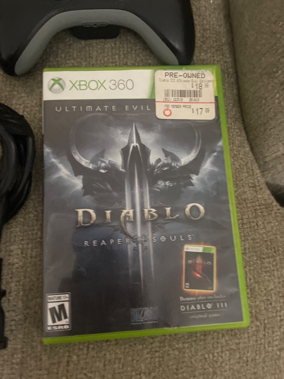 Xbox 360 S Slim Model 1439 Black Console w/ Controllers and Game