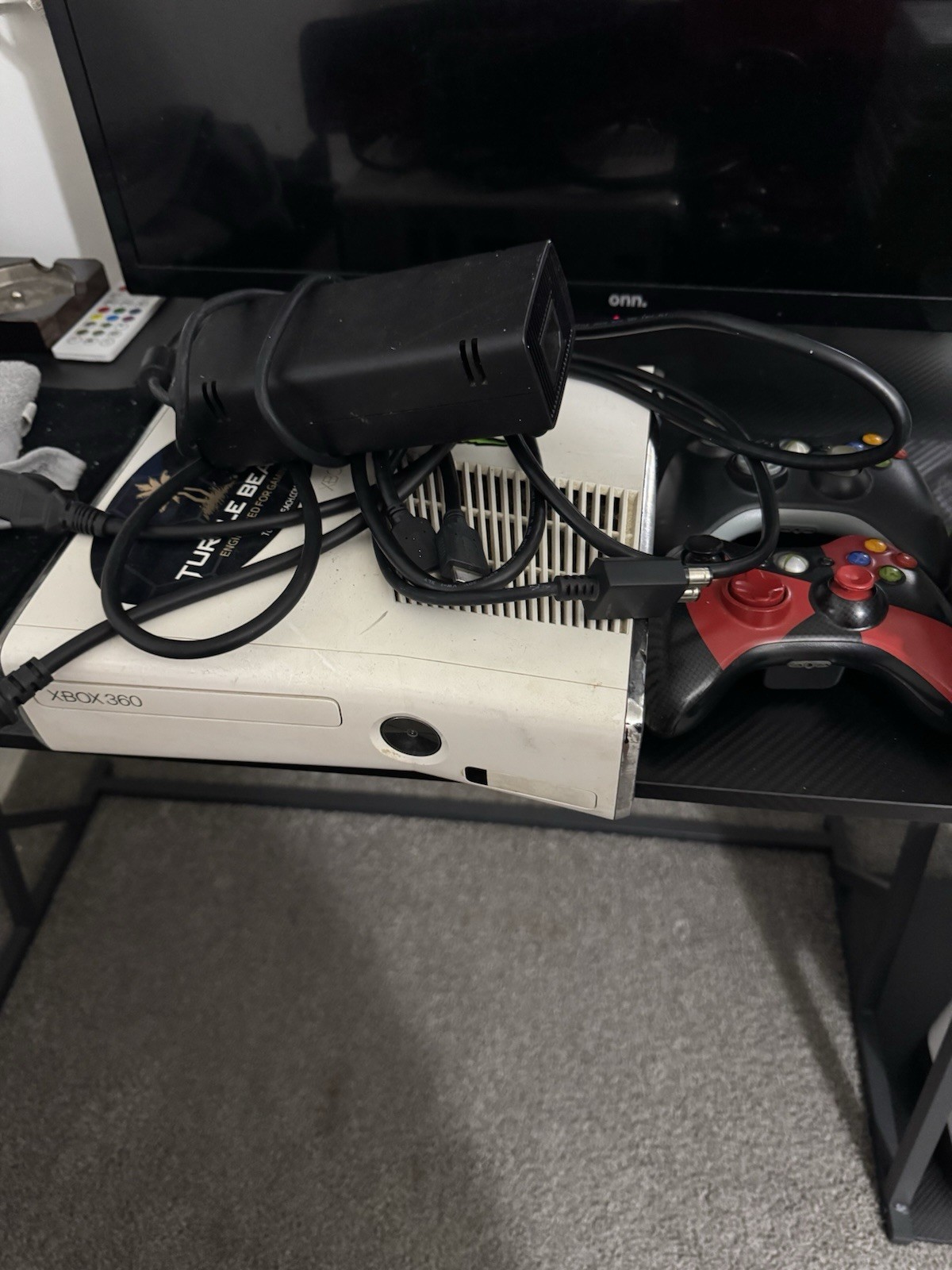 Microsoft Xbox 360 White Console Wi-Fi HDMI Component RCA 2 Controllers Stickers