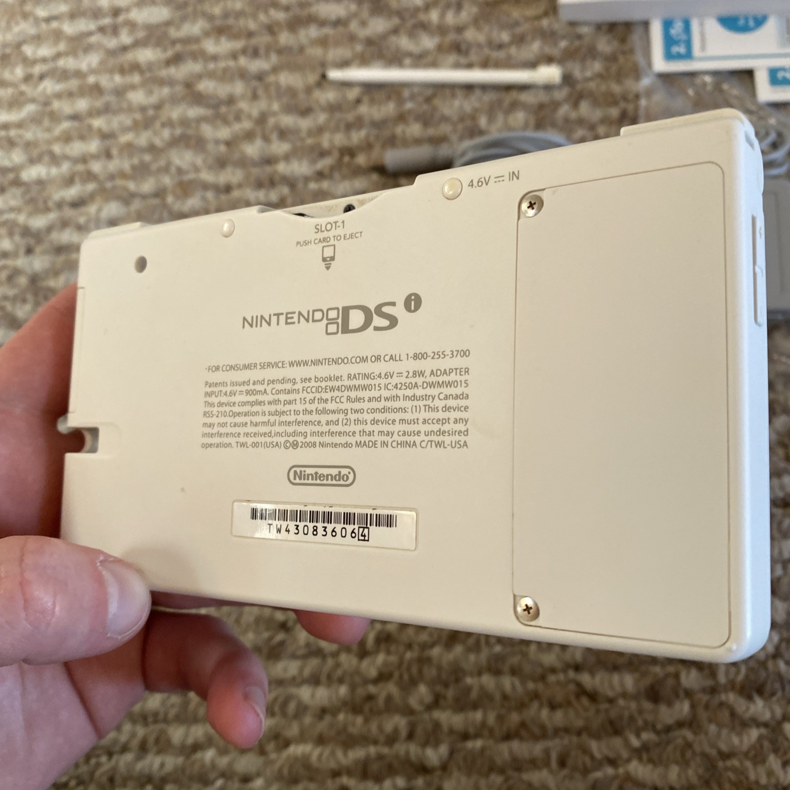 Nintendo DSi White Console in Original Box USA Version Charger Stylus Manual