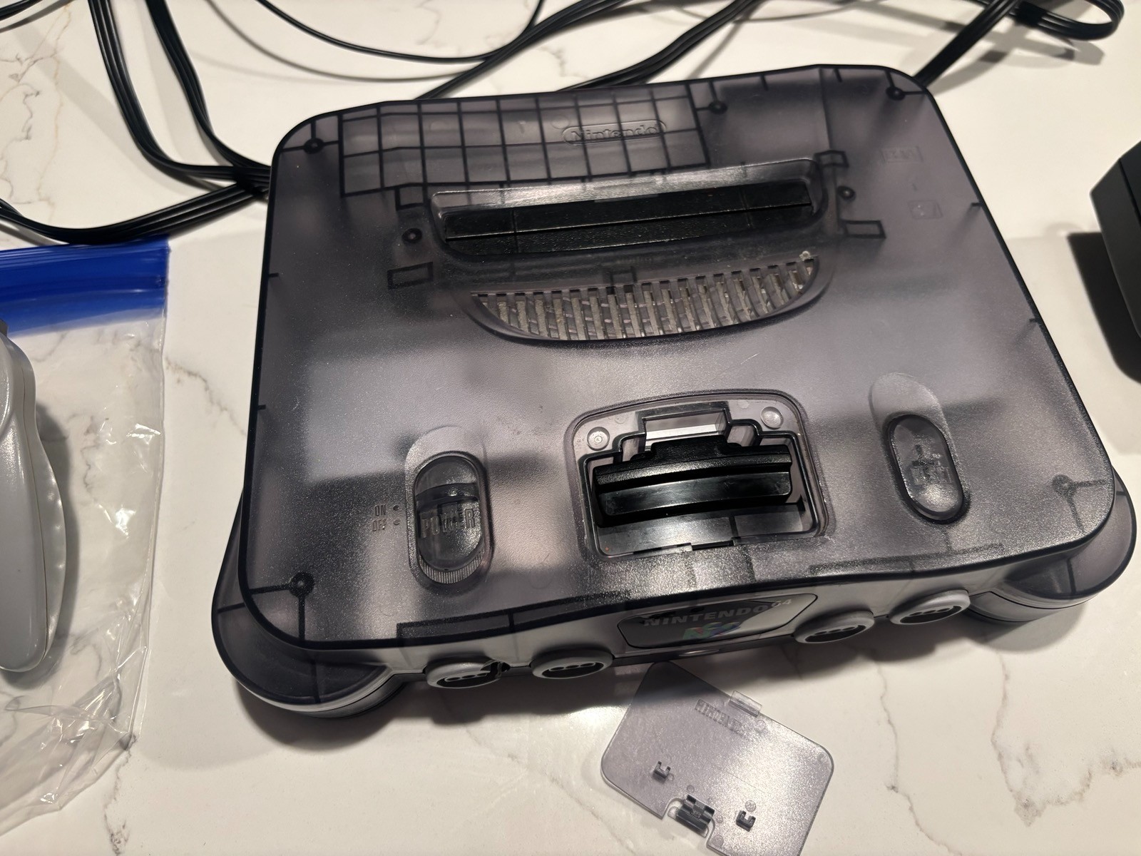 N64 Smoke Black Funtastic Bundle — 4 Games + OEM Controller + Memory Card — Rare