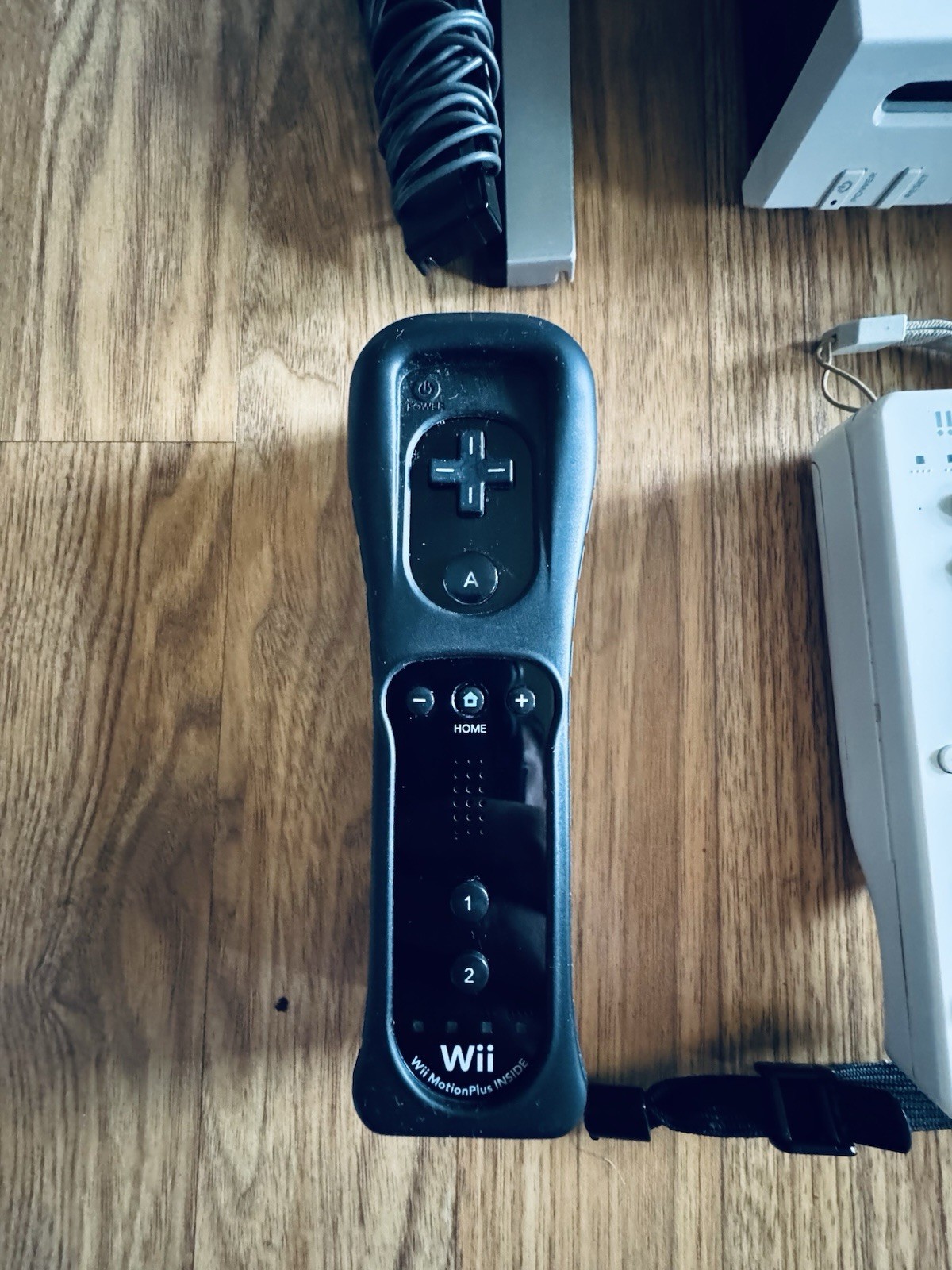Nintendo Wii Console White RVL-001(USA) NTSC-U/C 480p w/ 2 Remotes Nunchuk