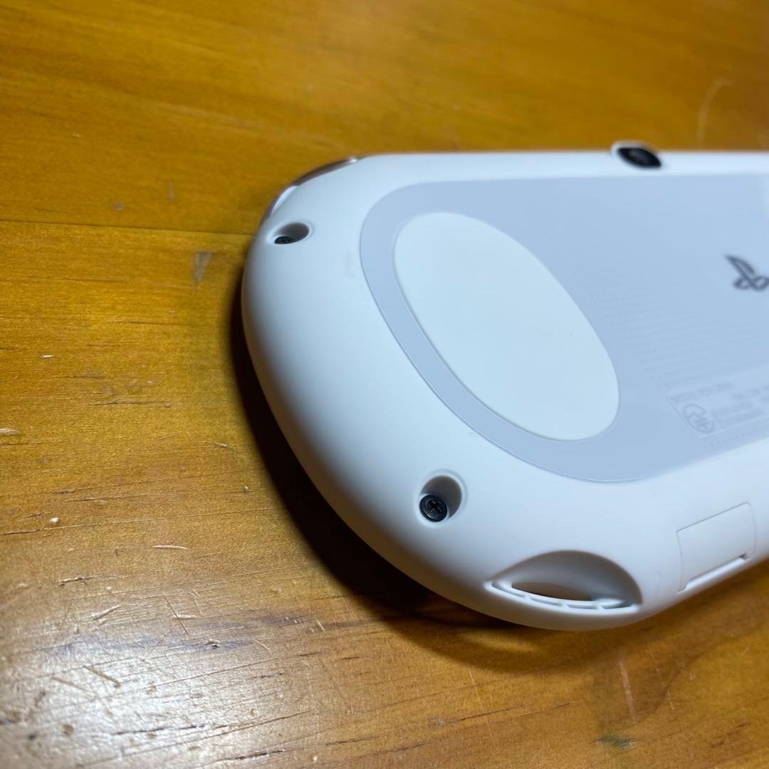 PSVITA 2000 Console, Glacier White 6257 From Japan