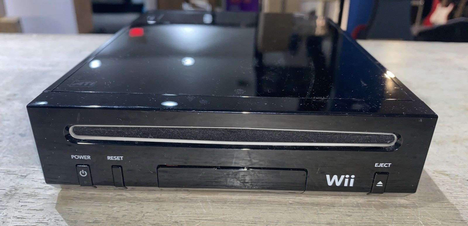 Nintendo Wii Console RVL-101 Black System with 2 Remotes, Sensor Bar Etc