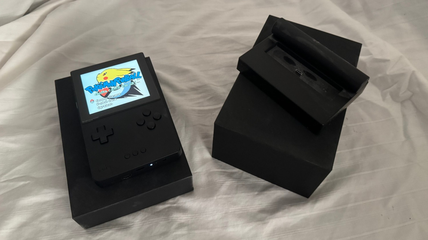 Analogue Pocket + Dock CIB includes Screen Protector and Slot Dust Cover