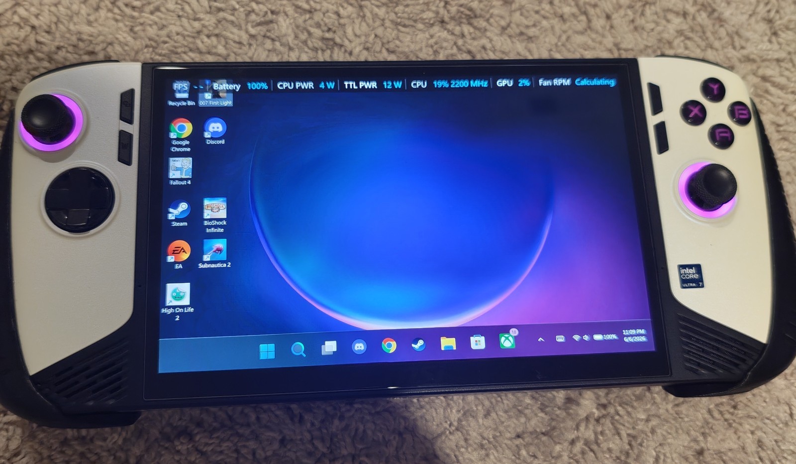 MSI CLAW 8 AI+ A2VM POLAR TEMPEST EDITION-084US Gaming Handheld U7 32GB 1TB