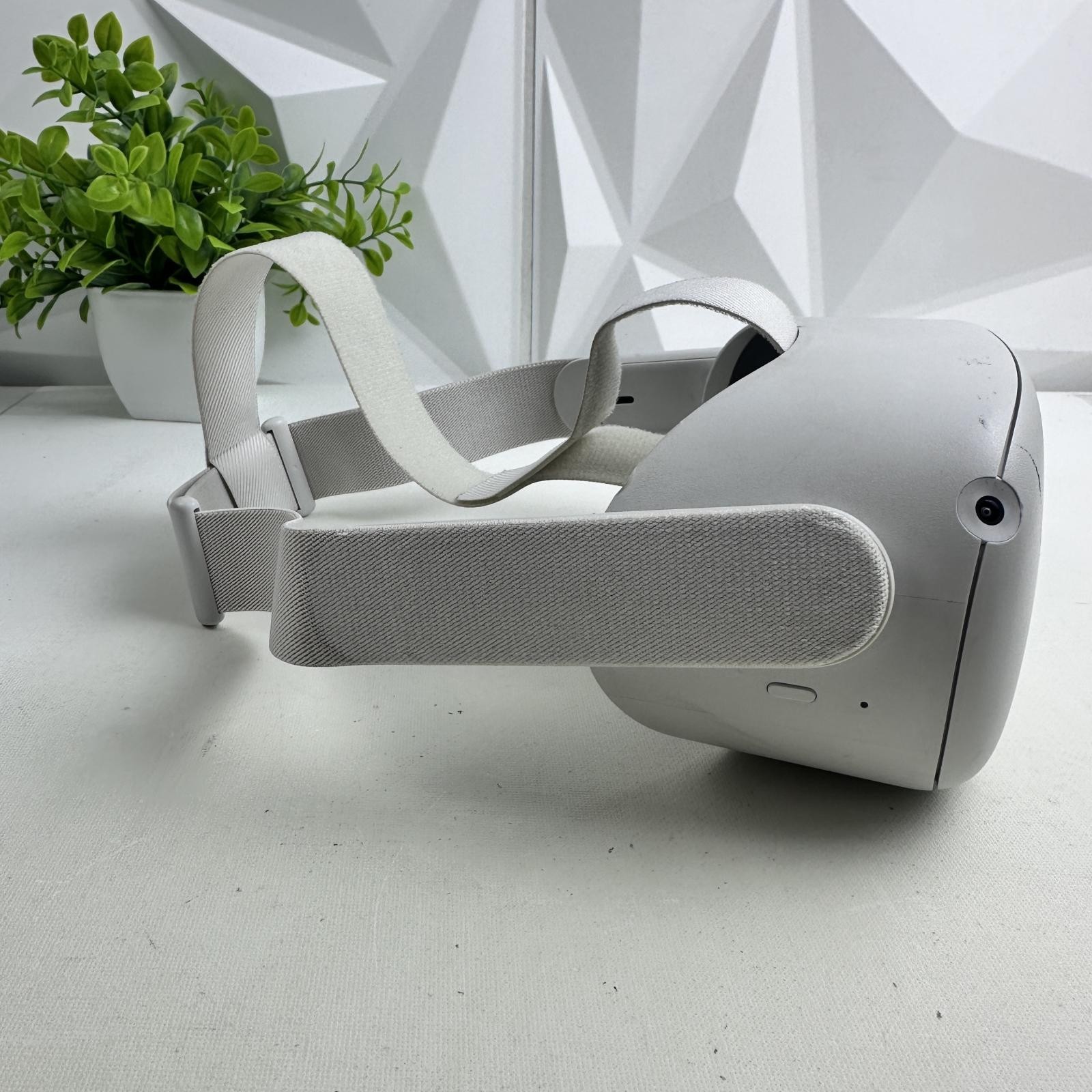 Meta Oculus Quest 2 128GB Standalone VR Headset *Please READ*