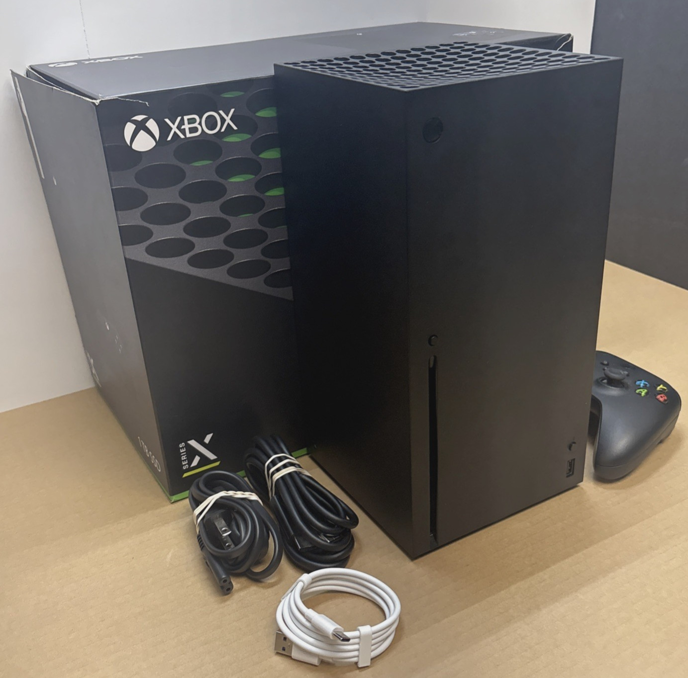 Xbox Series X 1TB Console with Xbox Wireless Controller 4K Gaming 120FPS 1882
