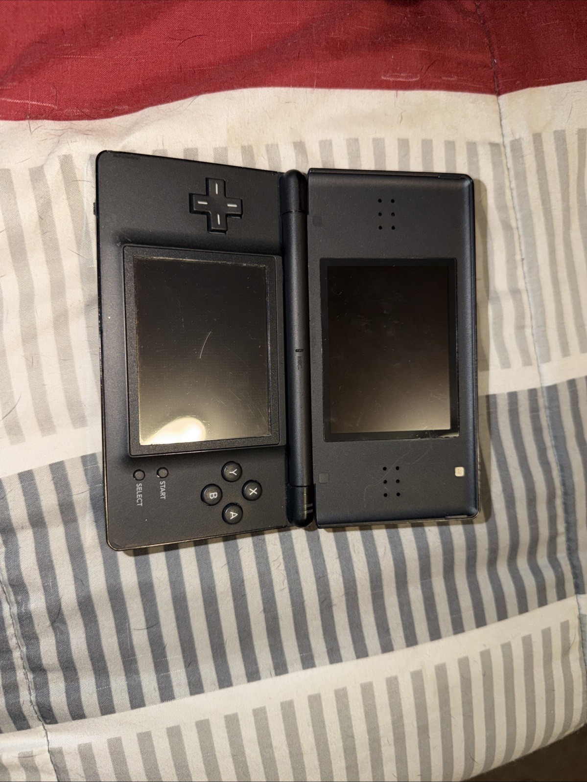 Nintendo DS Lite 32MB Handheld System – Black (USG-001)