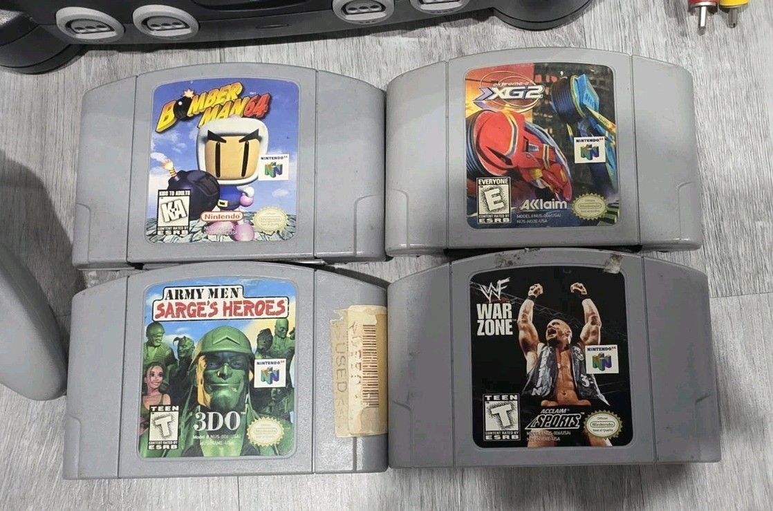 Nintendo 64 N64 Console Black (NUS-001) with 4 games + controller