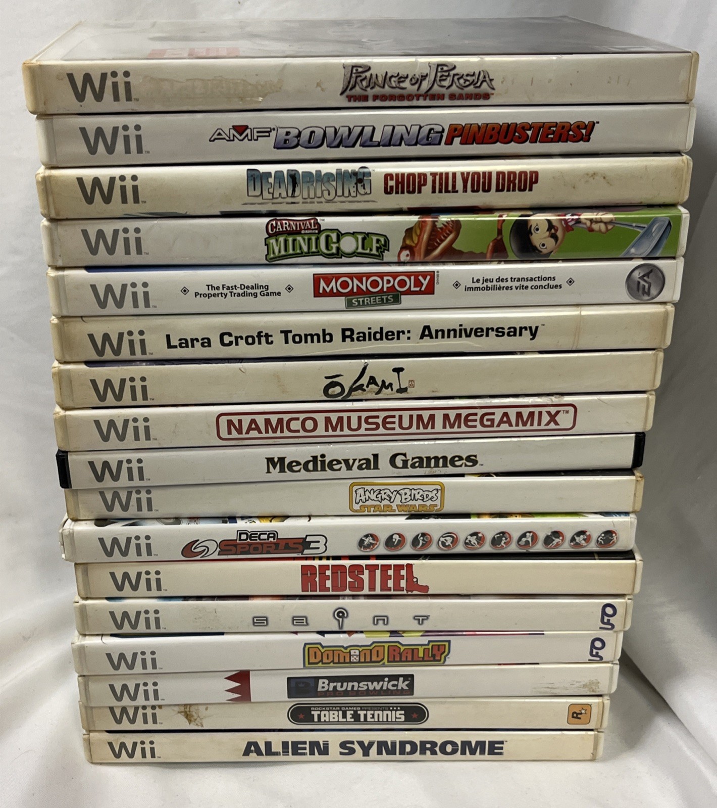 Nintendo Wii White Console (RVL-001) Bundle with 17 Games – Tested 2Controllers
