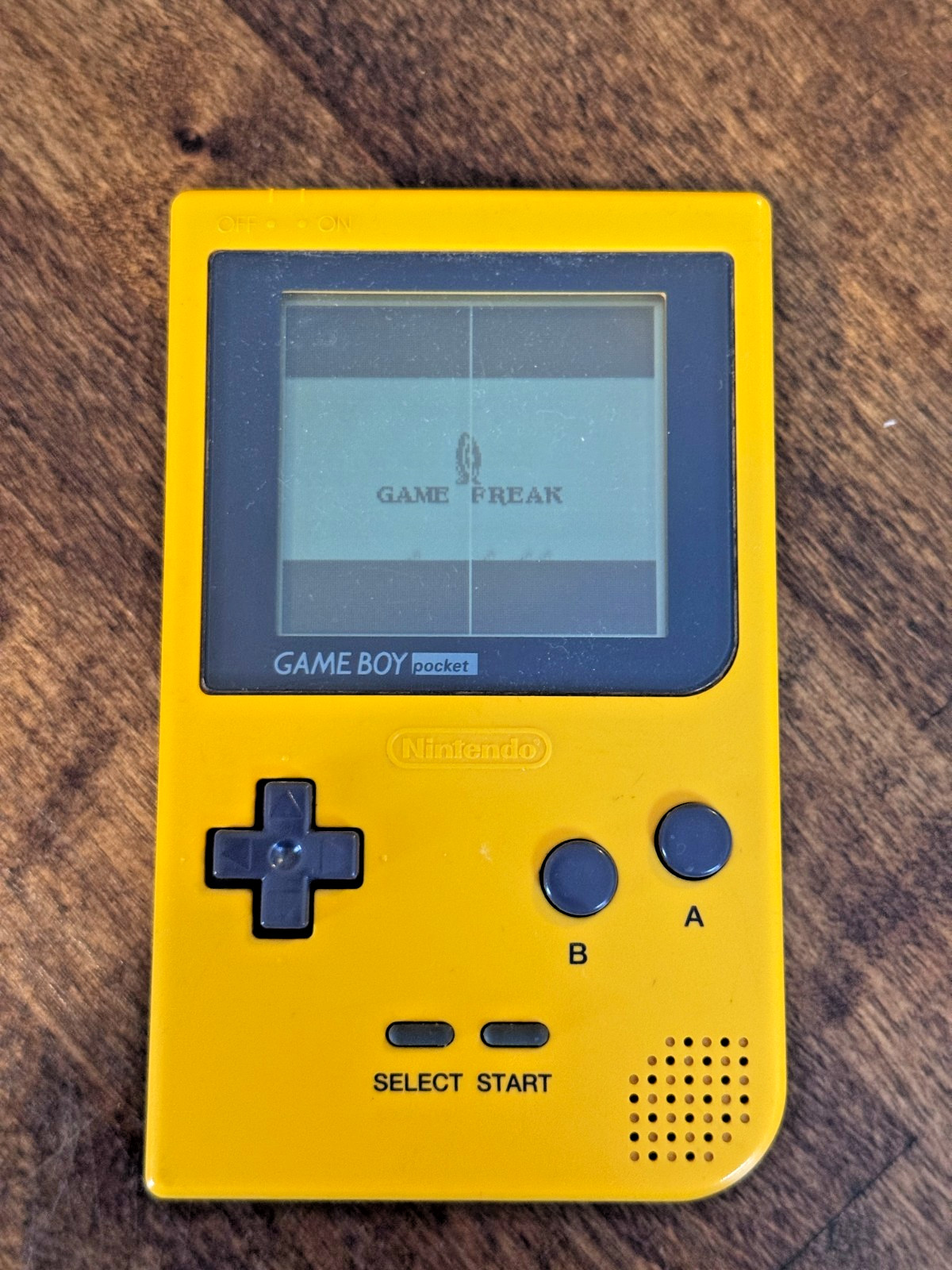 Nintendo Game Boy Pocket MGB-001 Yellow OEM Tested Working + Pokemon GRN