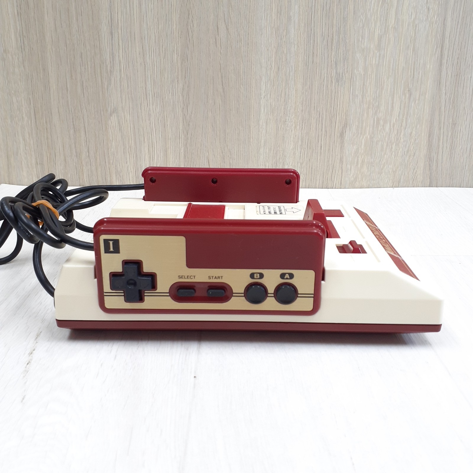 Nintendo Famicom boxed Japanese original Console w/ 3 games Super Mario HVC-001