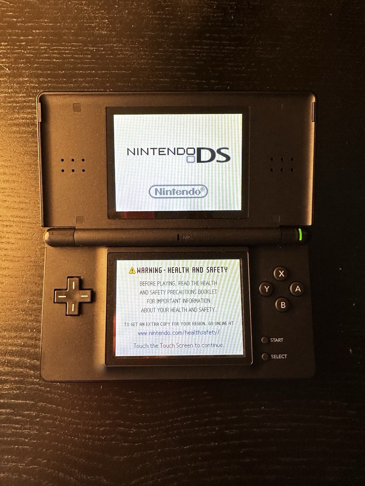 Nintendo DS Lite Black w/ Brand New Case & Charger Excellent Condition