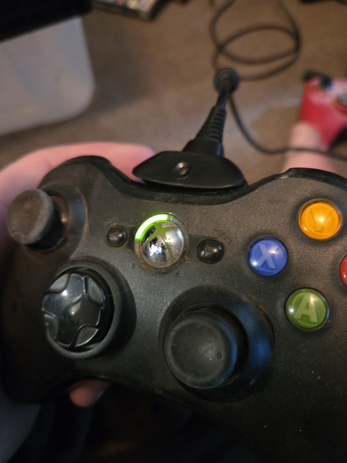 Microsoft Xbox 360 120gb Console 2 Controllers, And Cords