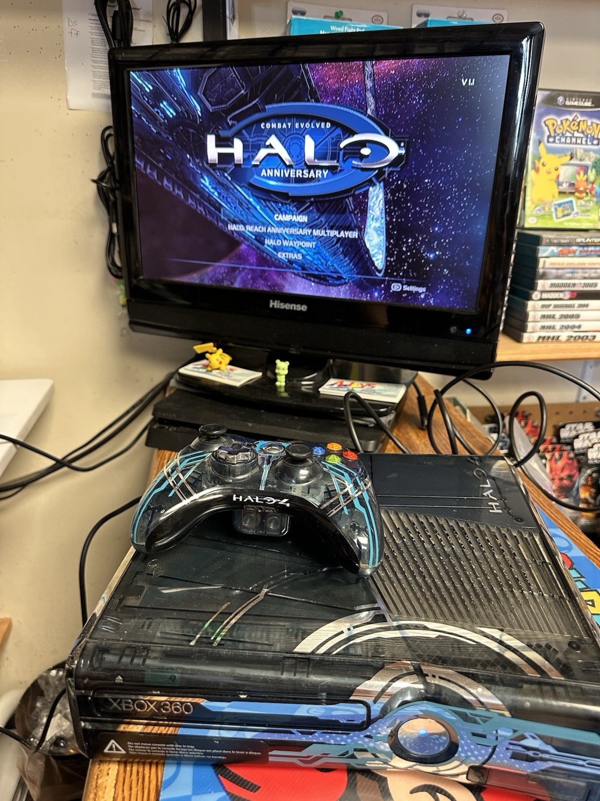 Halo 4 Edition Xbox 360 Slim Console 320 Gb + 2 Controllers