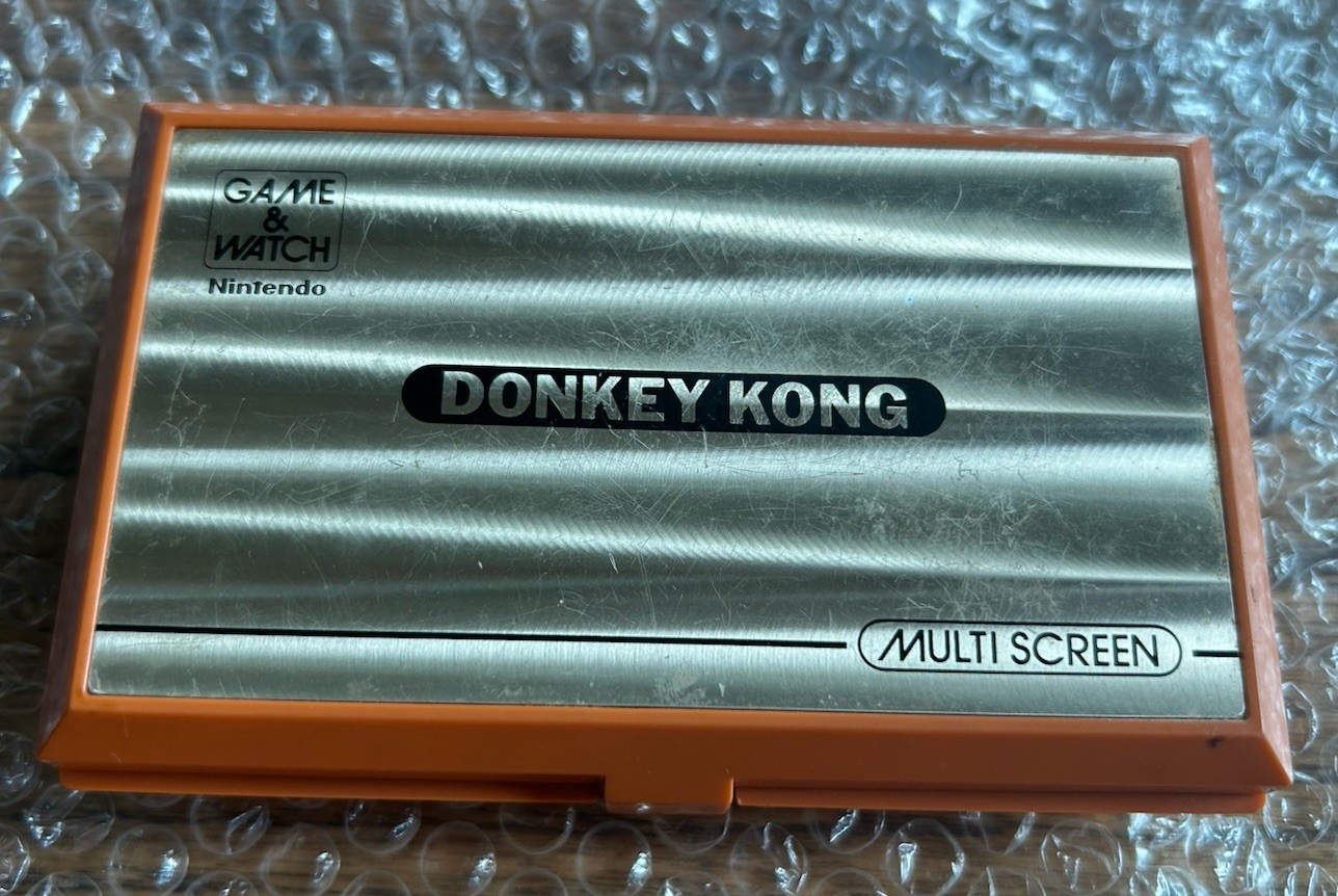 NINTENDO Donkey Kong Game and Watch (DK-52) 1982 WORKING No Batt Cover