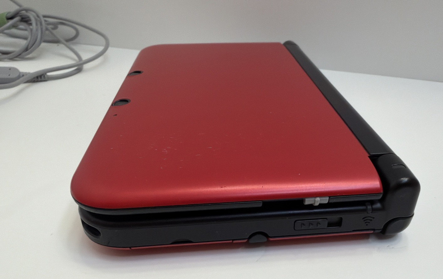 Nintendo 3DS XL Handheld Console – Black and Red – Excellent CIB Complete!