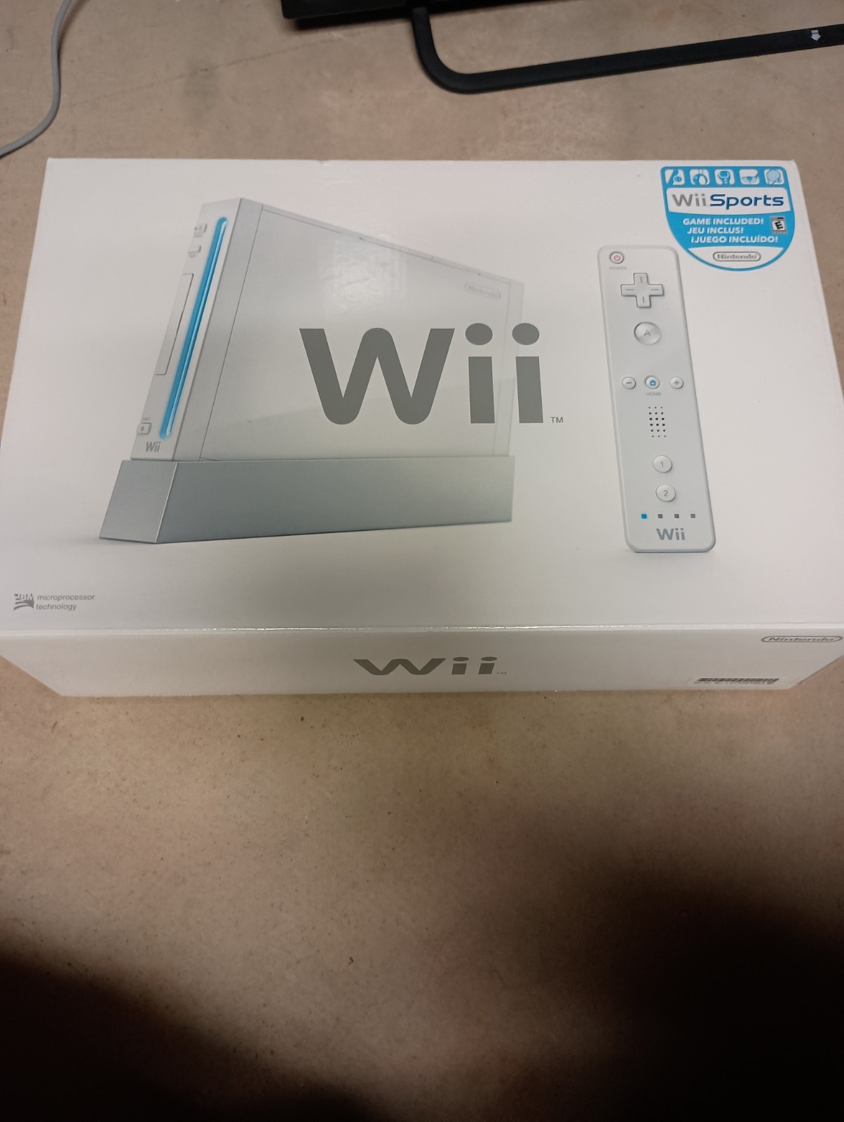 Nintendo Wii RVL-001 White Console In Box w/ Wii Sports Working