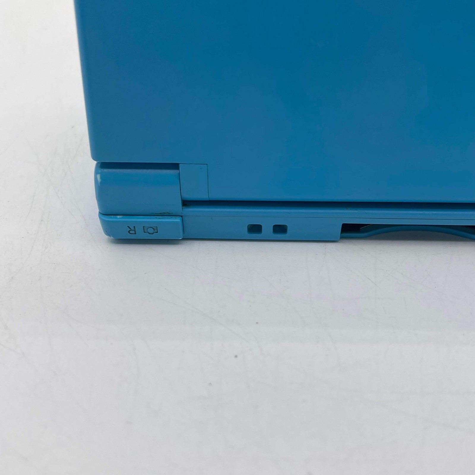 Nintendo DSi Handheld Game Console TWL-001 Aqua Blue
