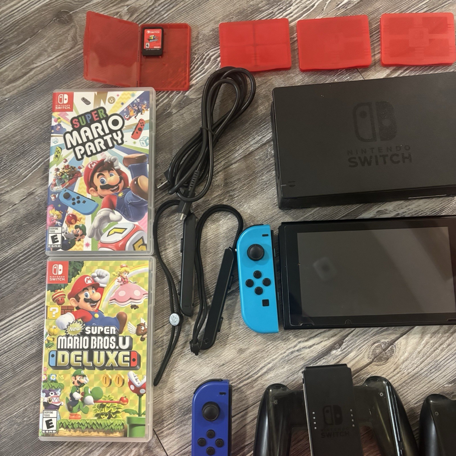 Nintendo Switch Mario Kart 8 Bundle w/ 4 Extra Games, Xtra Controllers & Storage