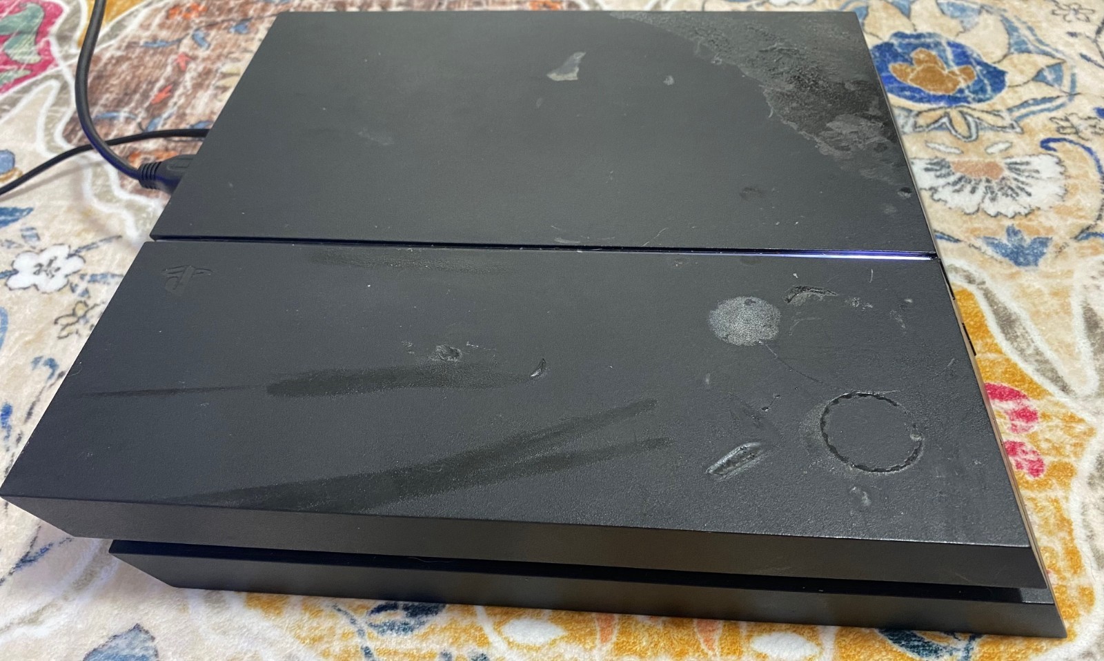 Sony PlayStation 4 Console 500GB (CUH-1215A) w/6 Games and 2 Controllers