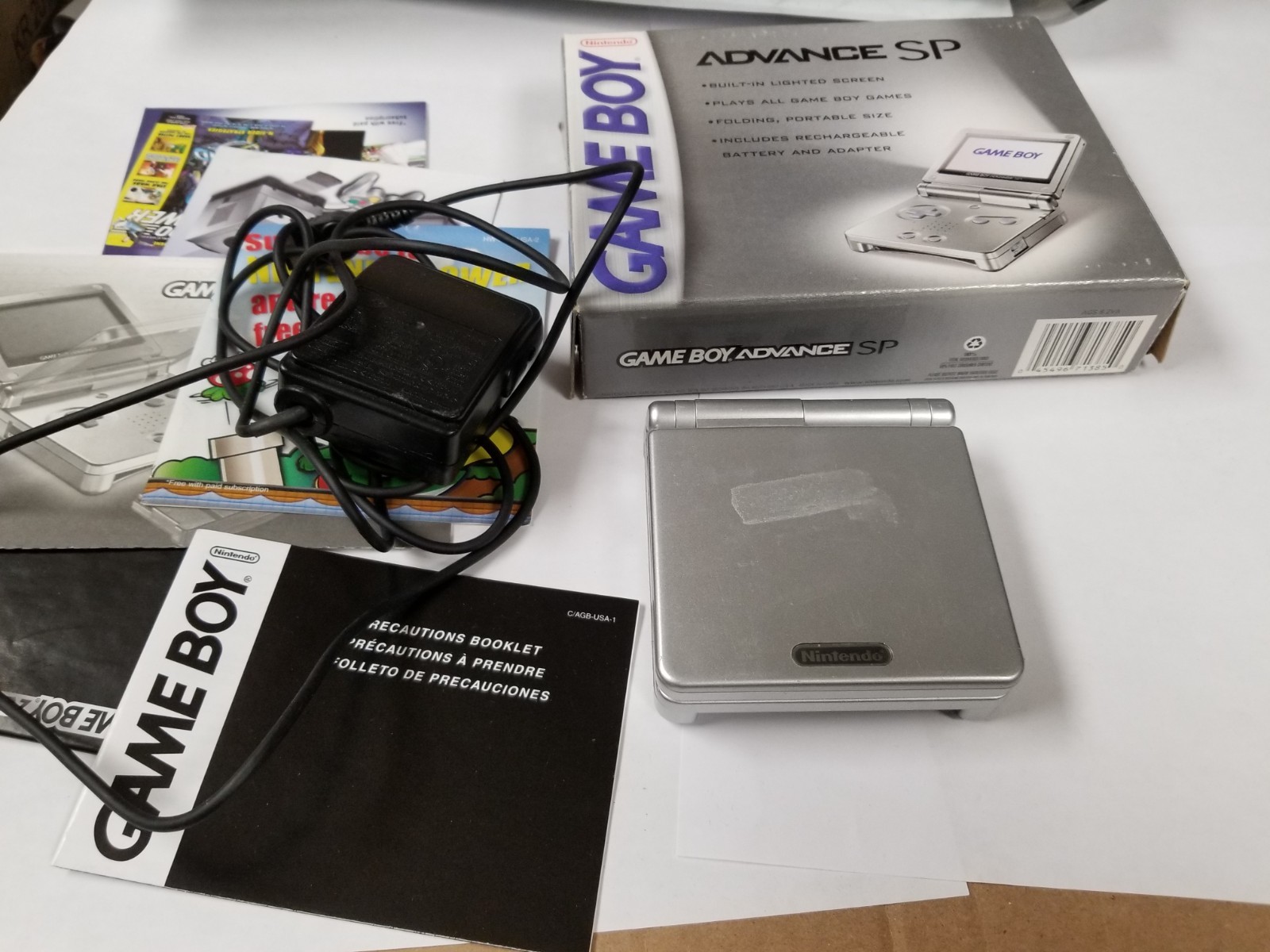 Nintendo GameBoy Advance SP In Box Platinum Silver System Complete