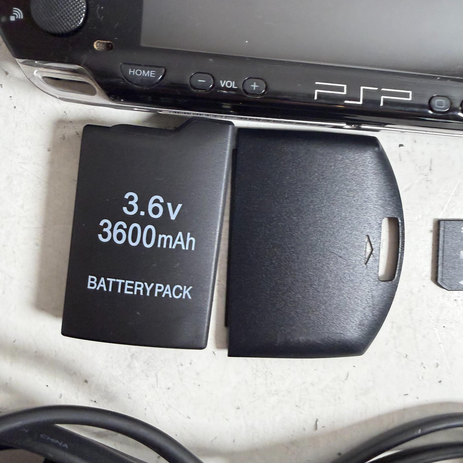 Sony PlayStation Portable PSP-1001 4.3″ LCD Display Handheld Video Game Console