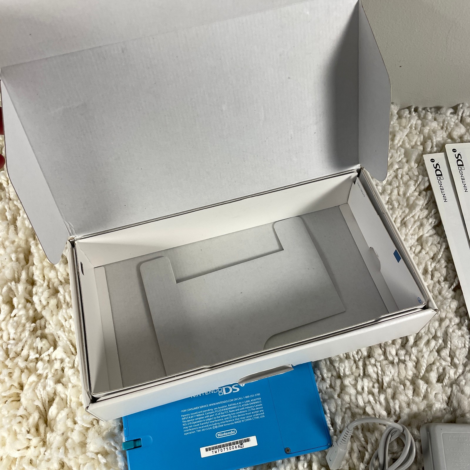 Nintendo DSi Teal Blue Handheld Console System TWL-001 Complete in Box Read