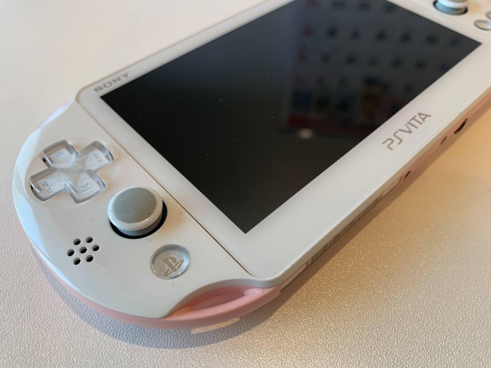 SONY PlayStation PS Vita PCH-2000 ZA19 Light Pink White 4GB memory card
