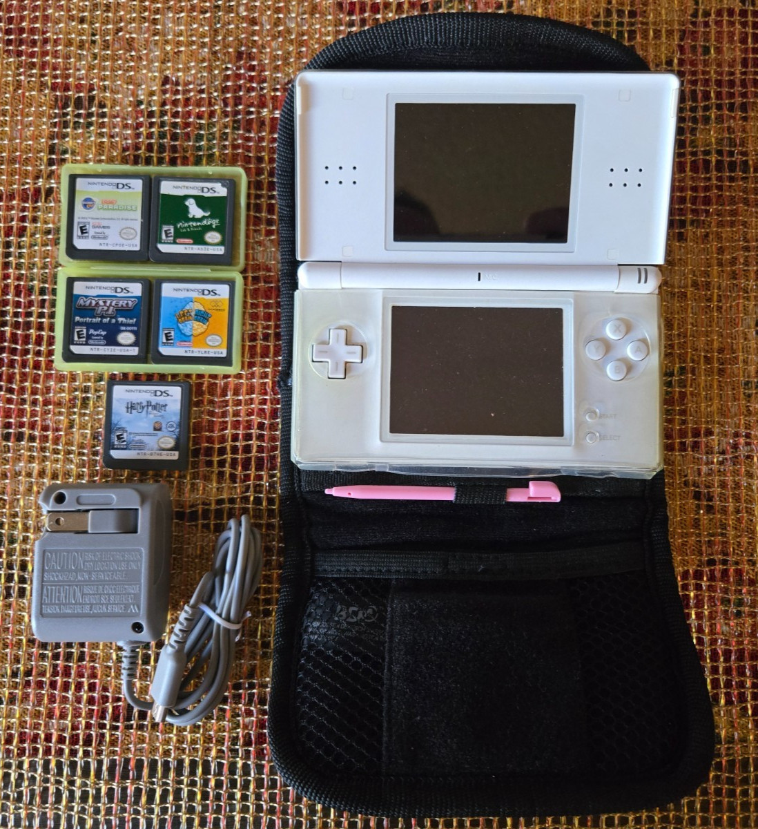 Nintendo DS Lite Console White With Charger, Stylus, Case + 5 Games