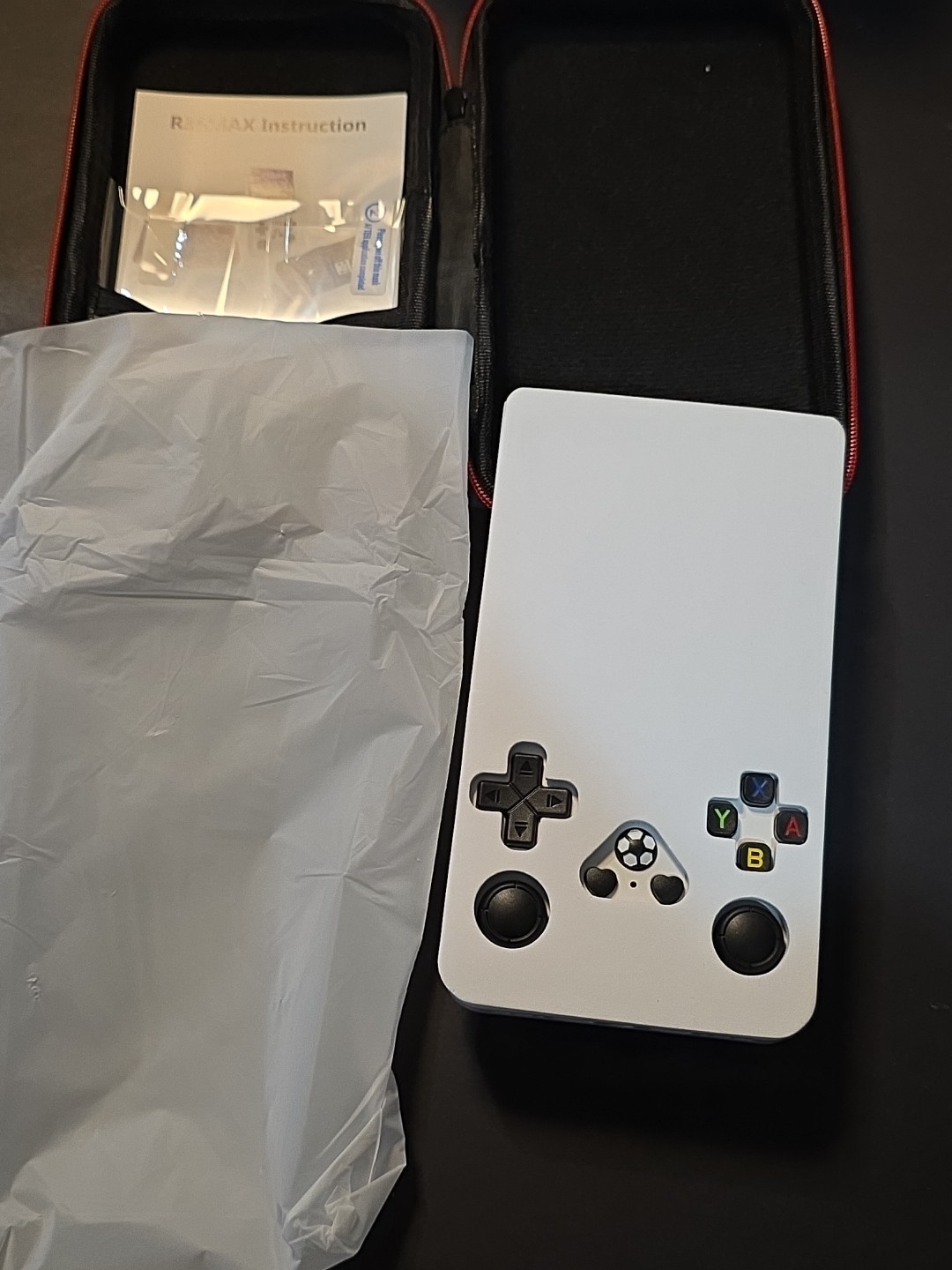 White R36 Max Handheld Game Console 3.5 Inch IPS Screen 20000+ Games Video 128 G